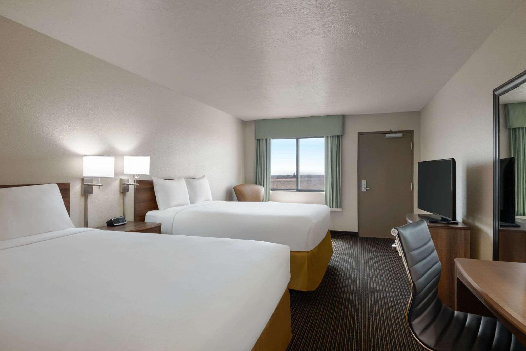 Travelodge By Wyndham Vaughn Ngoại thất bức ảnh