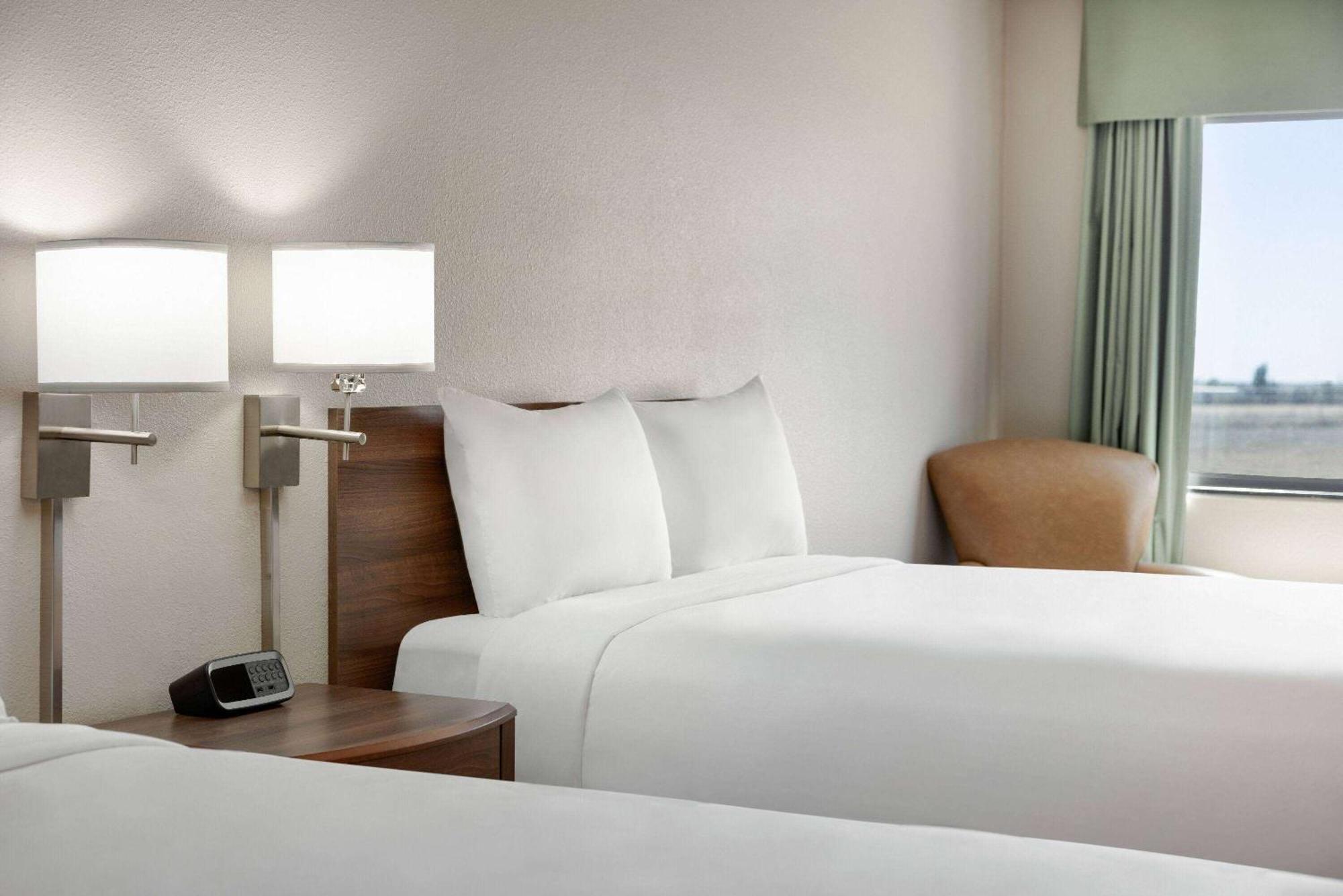 Travelodge By Wyndham Vaughn Ngoại thất bức ảnh